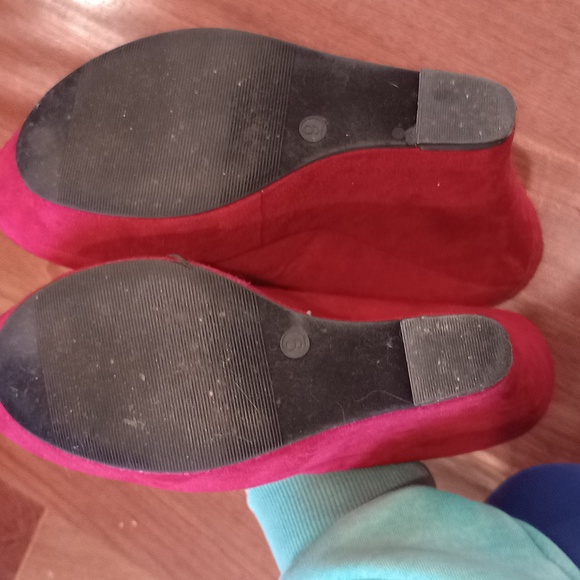 Sz 9 Red Glo Heels - Picture 5 of 5